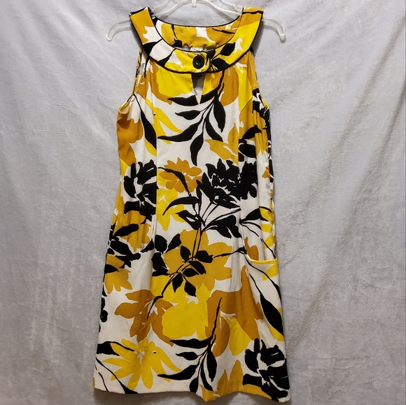Signature by Sangria Dresses & Skirts - VINTAGE!  SIGNATURE BY SANGRIA.  MULTI FLORAL PRINT SLEEVELESS SHEATH MID DRESS